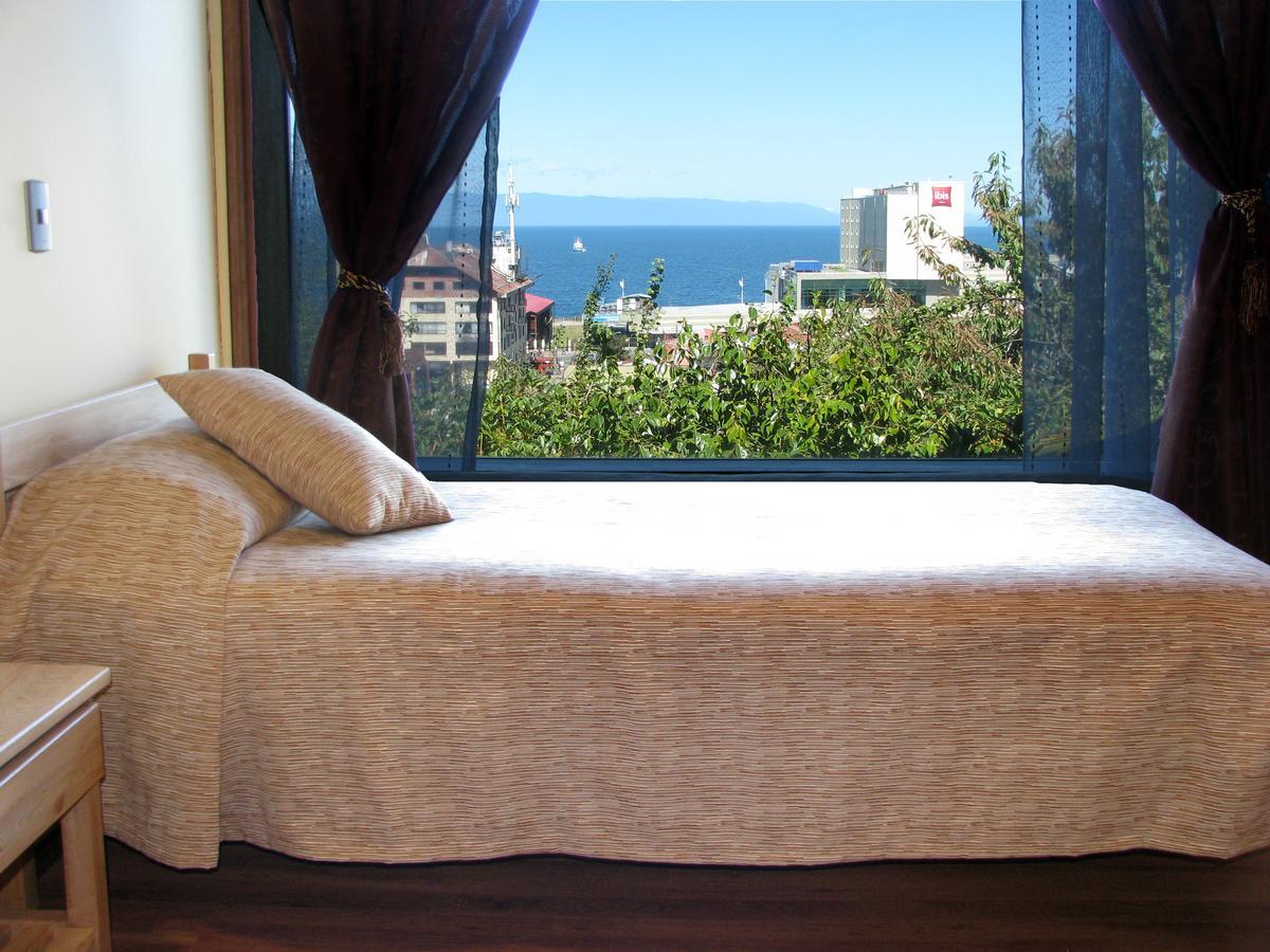 Portal Austral Bed and Breakfast Puerto Montt Esterno foto